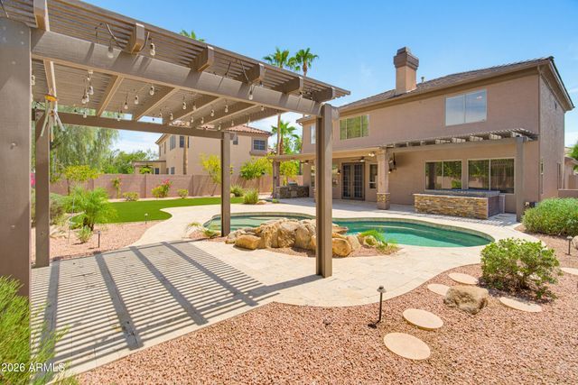1550 E Saratoga Court, Gilbert, AZ 85296