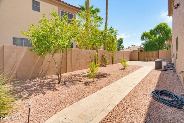 1550 E Saratoga Court, Gilbert, AZ 85296