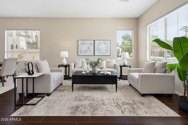 1550 E Saratoga Court, Gilbert, AZ 85296