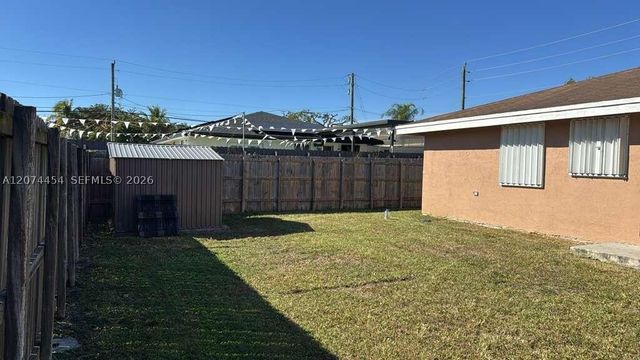455 NW 14th St, Florida City, FL 33034