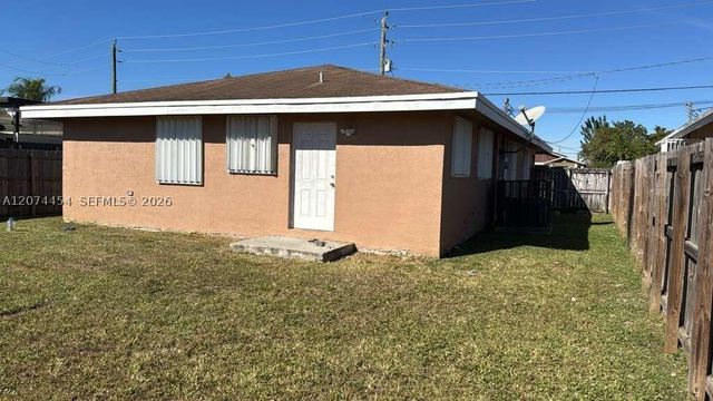 455 NW 14th St, Florida City, FL 33034