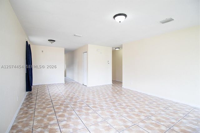 455 NW 14th St, Florida City, FL 33034