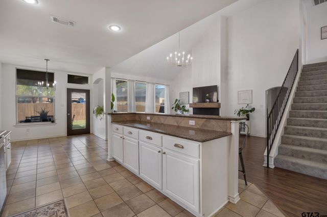 310 Rosebrook Cir, Whitehouse, TX 75791