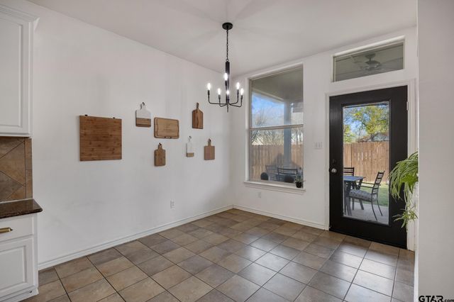 310 Rosebrook Cir, Whitehouse, TX 75791