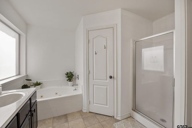 310 Rosebrook Cir, Whitehouse, TX 75791