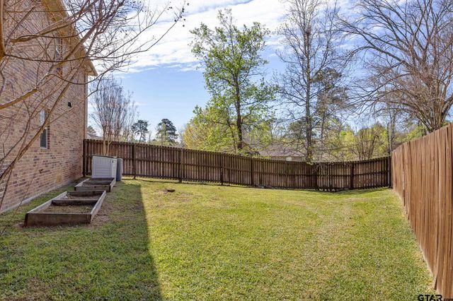 310 Rosebrook Cir, Whitehouse, TX 75791