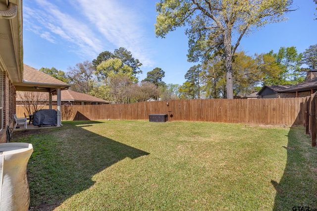 310 Rosebrook Cir, Whitehouse, TX 75791