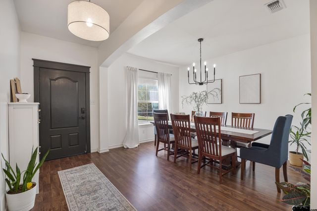 310 Rosebrook Cir, Whitehouse, TX 75791