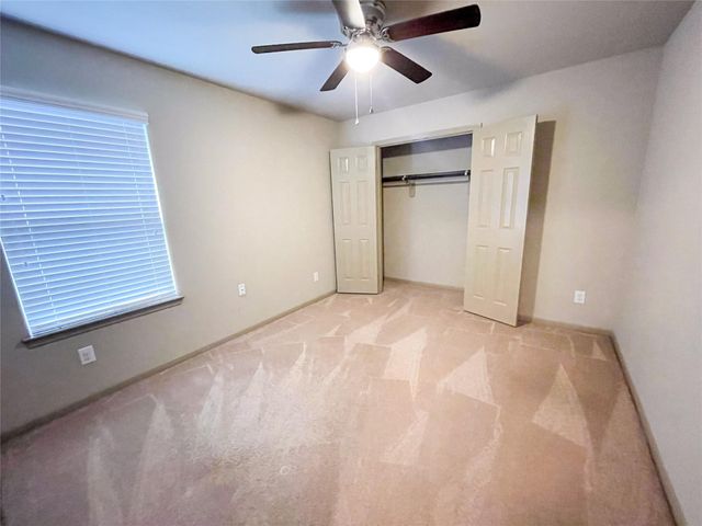 3419 Hollow Mist Drive, Texas City, TX 77591