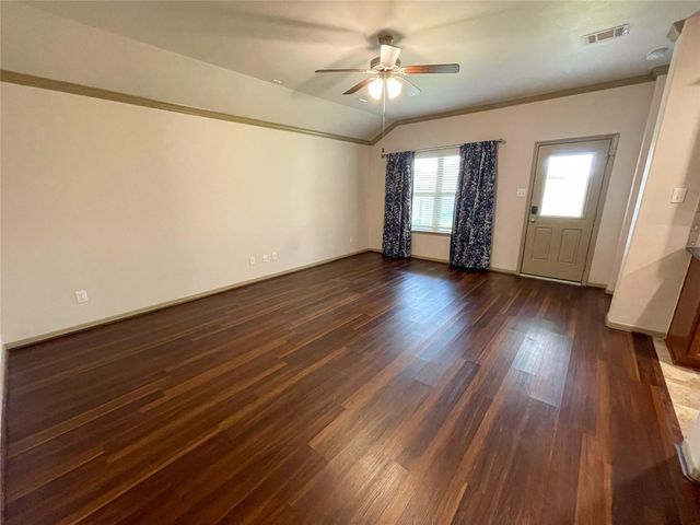 3419 Hollow Mist Drive, Texas City, TX 77591