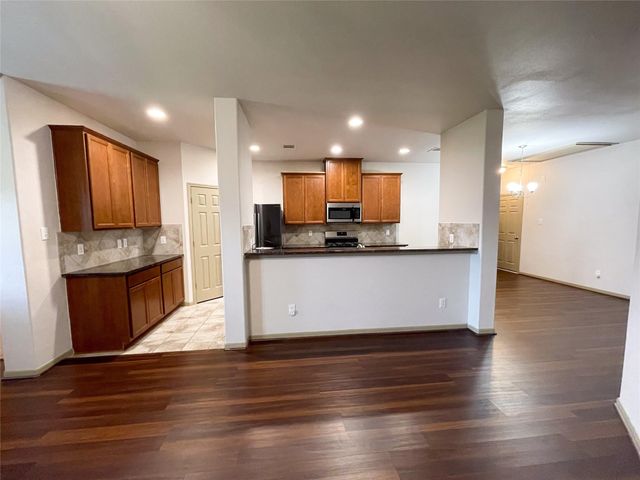 3419 Hollow Mist Drive, Texas City, TX 77591