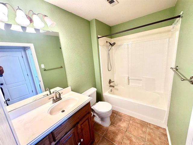 204 Bluebonnet Lane, Waxahachie, TX 75165