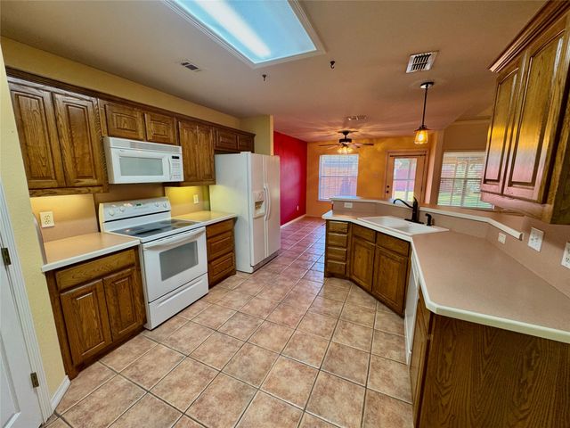 204 Bluebonnet Lane, Waxahachie, TX 75165