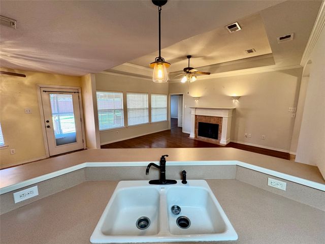 204 Bluebonnet Lane, Waxahachie, TX 75165