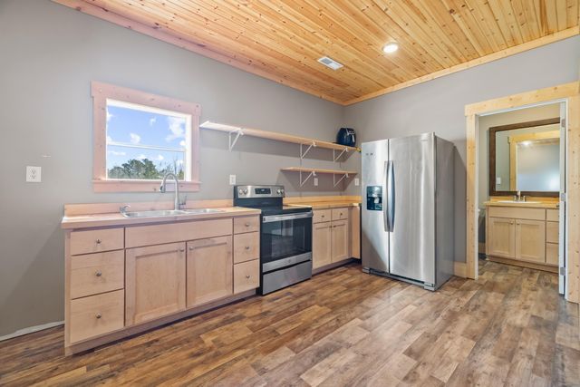 4486 Bethel Rd., Aynor, SC 29511