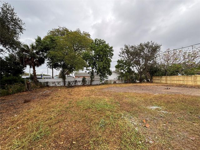 1215 NEW YORK AVENUE, Palm Harbor, FL 34683