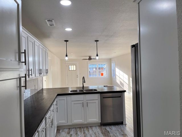 121 S Poplar, Dexter, MO 63841