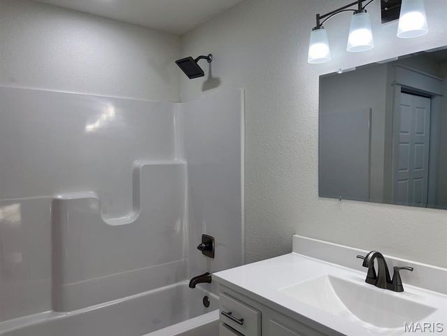 121 S Poplar, Dexter, MO 63841