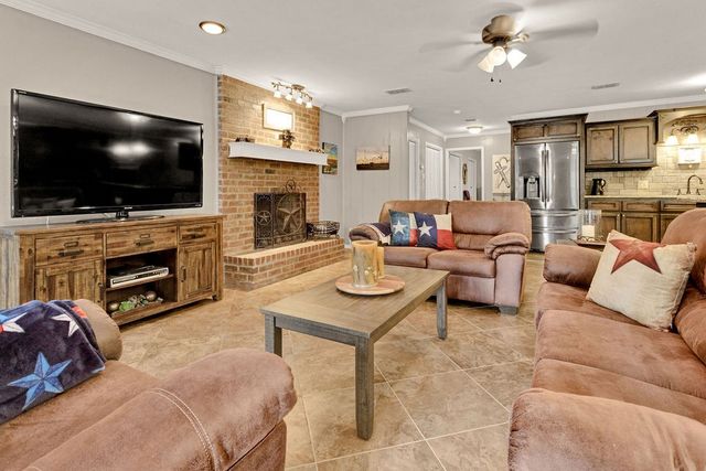 640 Northgate Drive, Hideaway, TX 75771