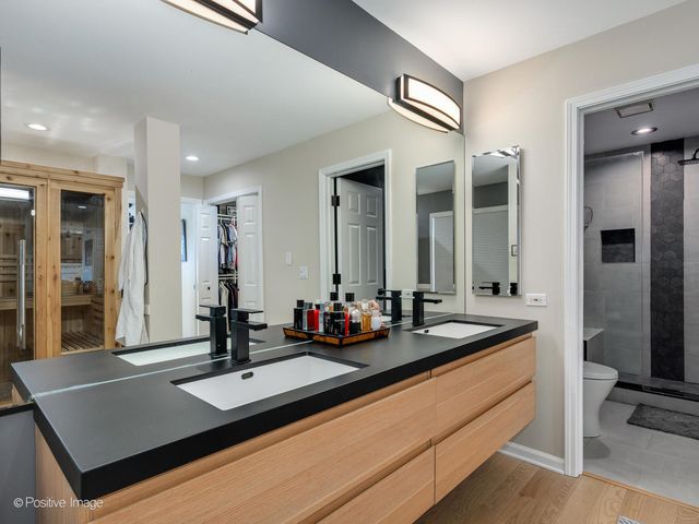 2535 Stonebridge Lane, Northbrook, IL 60062