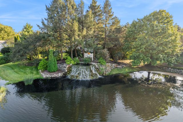 2103 Olde Mill Lane, Mchenry, IL 60050