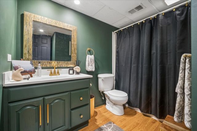 2103 Olde Mill Lane, Mchenry, IL 60050