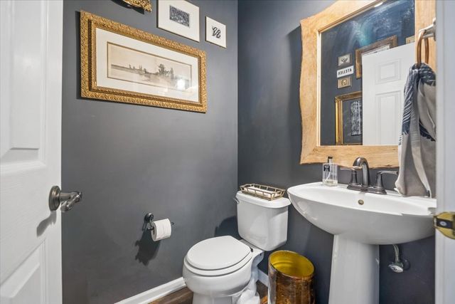 2103 Olde Mill Lane, Mchenry, IL 60050