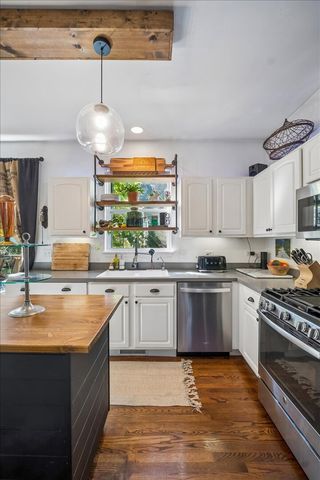 2103 Olde Mill Lane, Mchenry, IL 60050