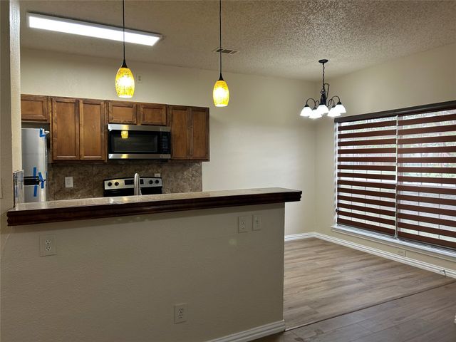 4101 Esters Road 101, Irving, TX 75038