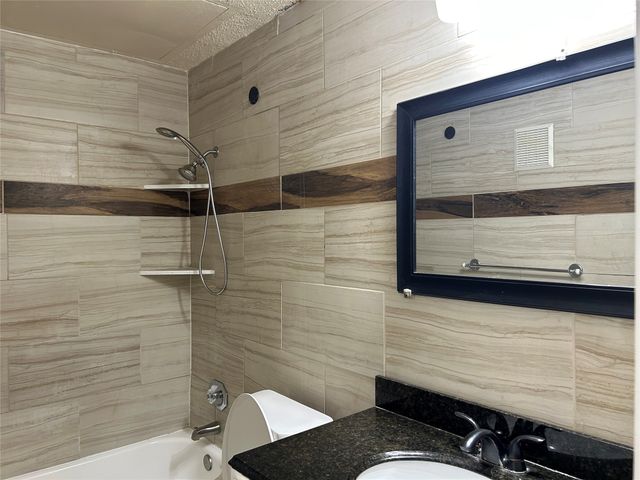 4101 Esters Road 101, Irving, TX 75038