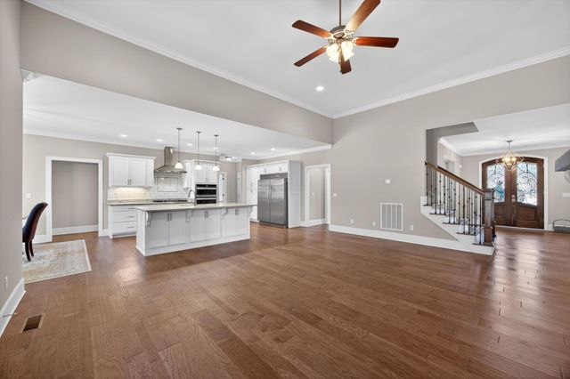 404 Canyon Springs Drive, Hixson, TN 37343