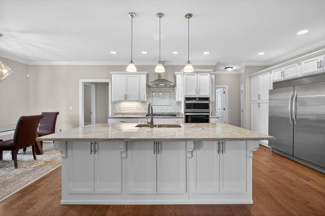 404 Canyon Springs Drive, Hixson, TN 37343