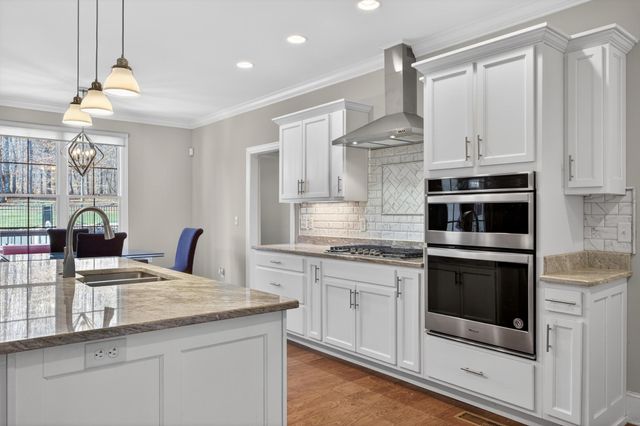 404 Canyon Springs Drive, Hixson, TN 37343