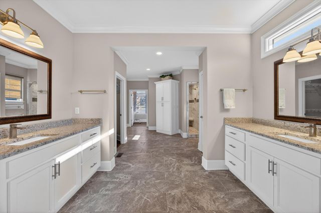 404 Canyon Springs Drive, Hixson, TN 37343