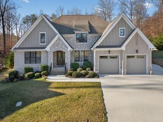 404 Canyon Springs Drive, Hixson, TN 37343