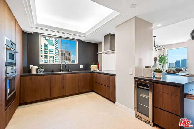 10550 Wilshire Boulevard 1204, Los Angeles, CA 90024