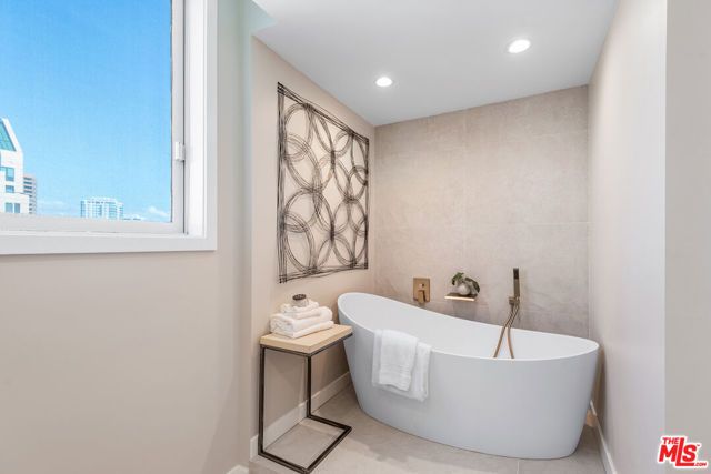 10550 Wilshire Boulevard 1204, Los Angeles, CA 90024