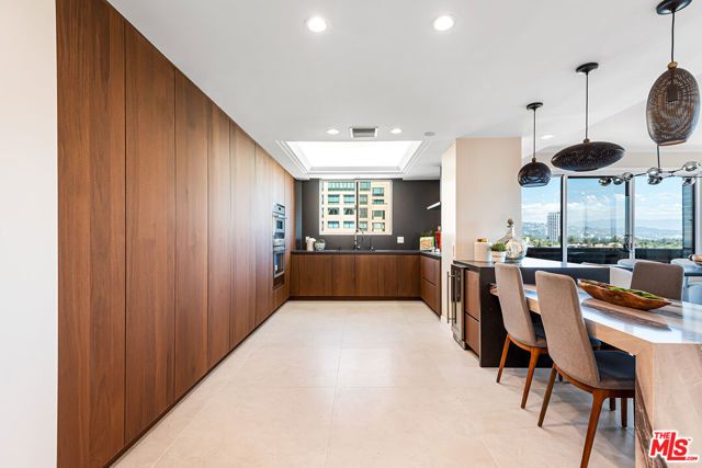 10550 Wilshire Boulevard 1204, Los Angeles, CA 90024