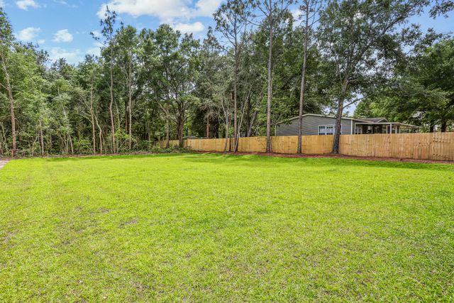 8739 Daryl Drive, Milton, FL 32583