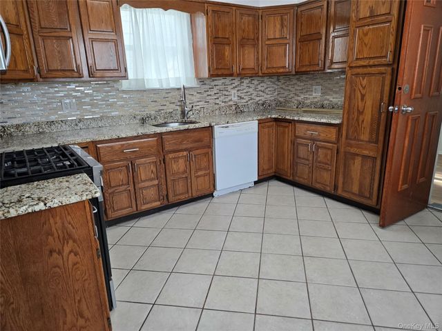 80-66 88th Road 1st Fl, Woodhaven, NY 11421