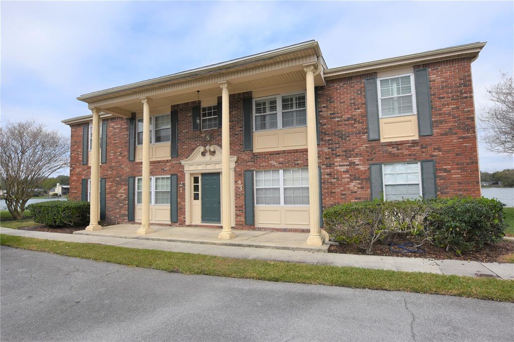 1920 E EDGEWOOD DRIVE S4, Lakeland, FL 33803