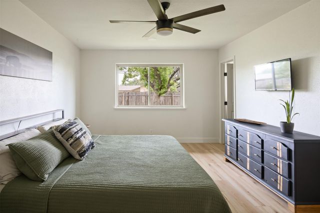 304 Skyloop DR, Austin, TX 78745