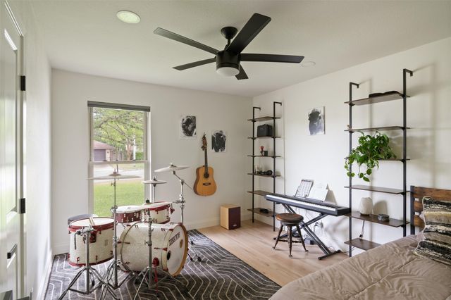 304 Skyloop DR, Austin, TX 78745