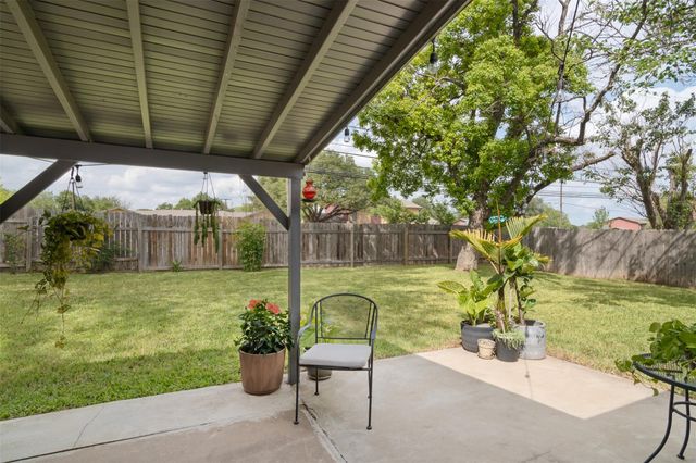 304 Skyloop DR, Austin, TX 78745