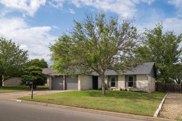 304 Skyloop DR, Austin, TX 78745