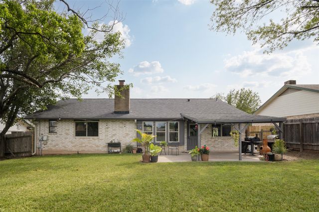 304 Skyloop DR, Austin, TX 78745