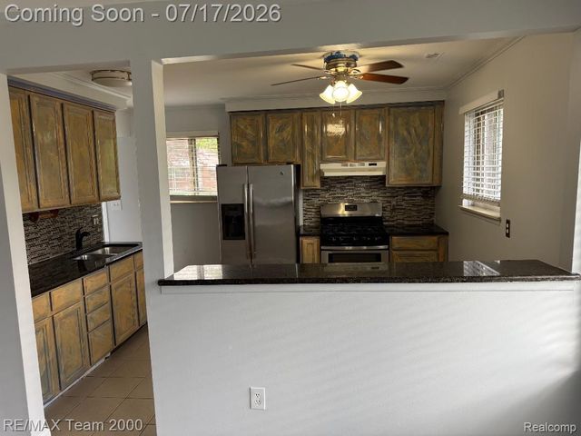 3912 S Gulley Road, Dearborn Heights, MI 48125