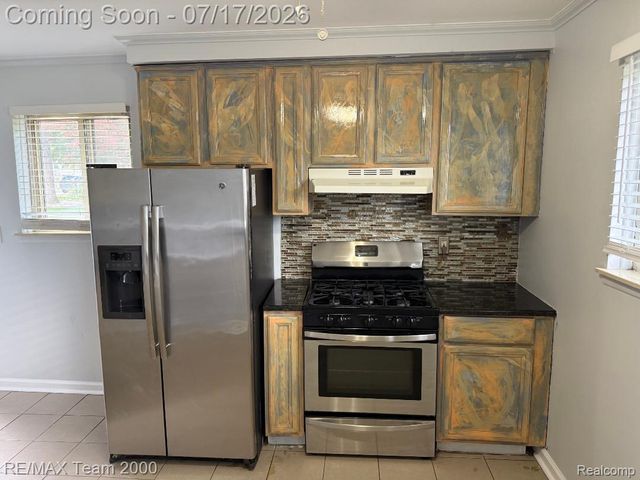 3912 S Gulley Road, Dearborn Heights, MI 48125