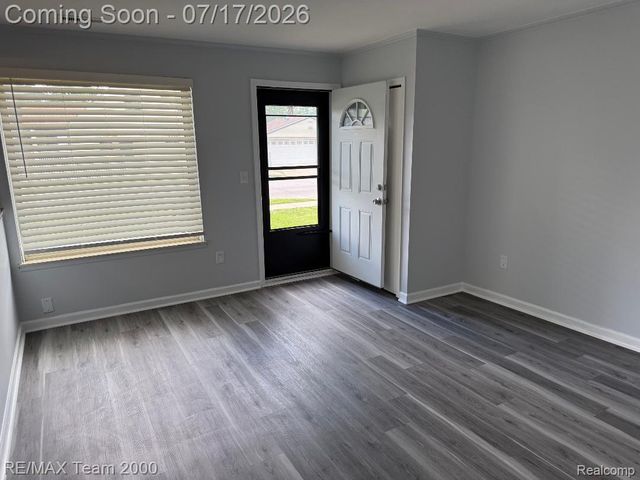3912 S Gulley Road, Dearborn Heights, MI 48125