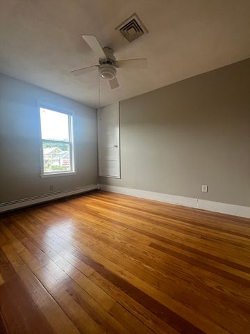 336 Lincoln Ave 2, Saugus, MA 01906